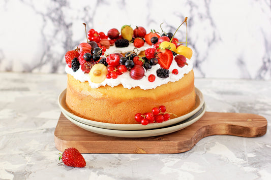 Cake with berries